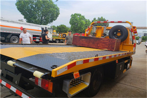 赣州附近拖车电话号码服务